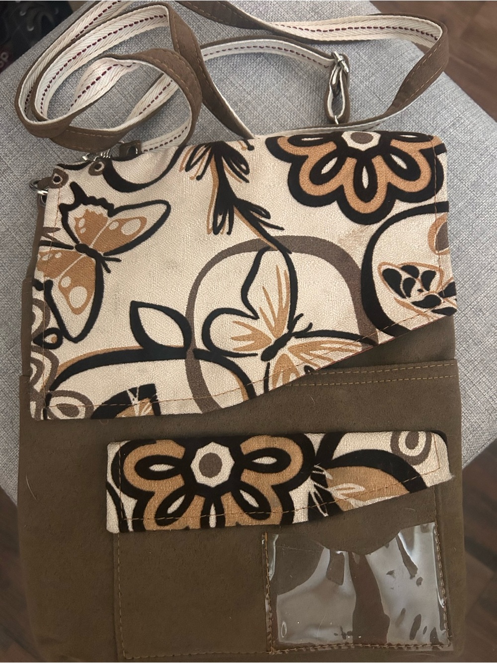 Ministry Ideaz Crossbody Bag